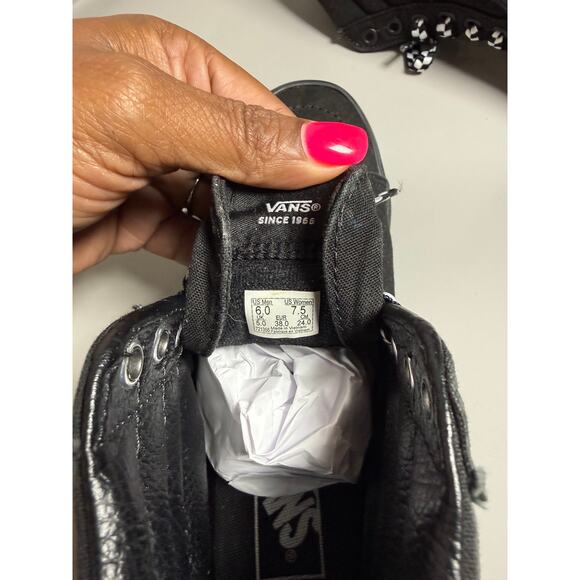 Black Vans SK8-Hi - Picture 3 of 8